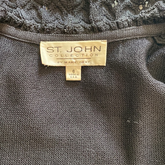 ST. JOHN 💯 Authentic - Picture 5 of 6